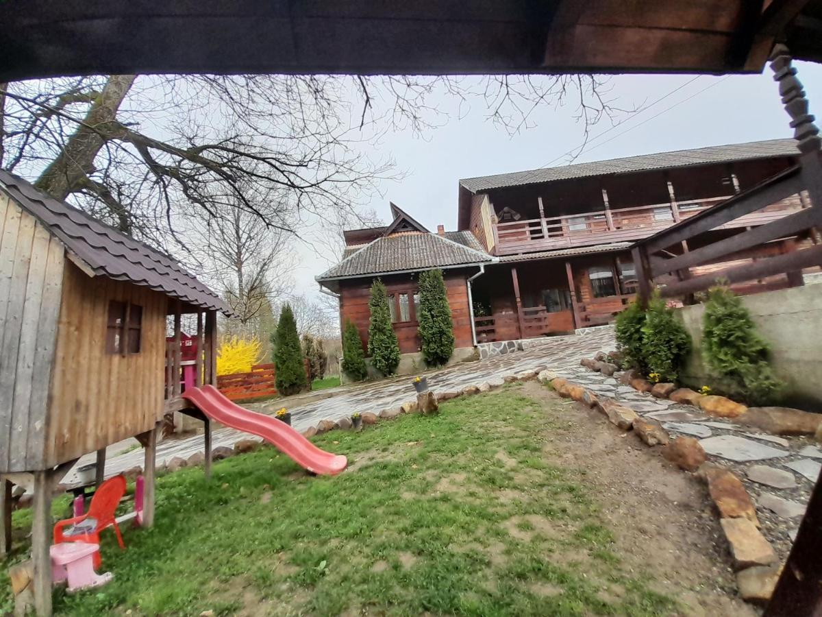 Casa De La Ferma Mariuca Villa Berbesti Buitenkant foto